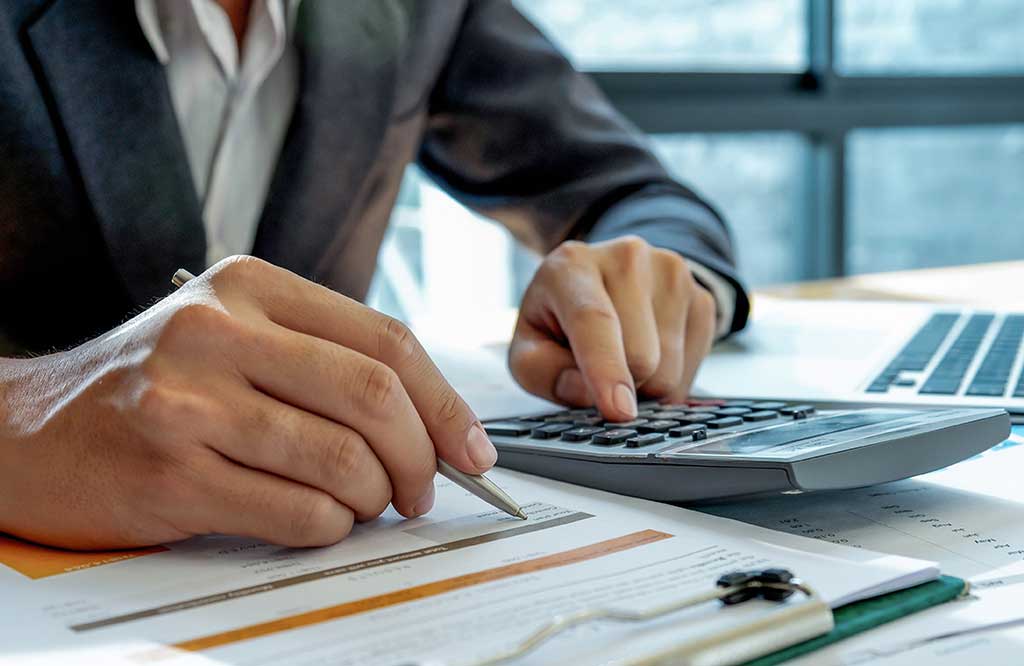 Professionele accountancy en fiscaal advies voor particulier en mkb. Lavrijsen helpt u groeien met betrouwbare cijfers en strategisch inzicht.
